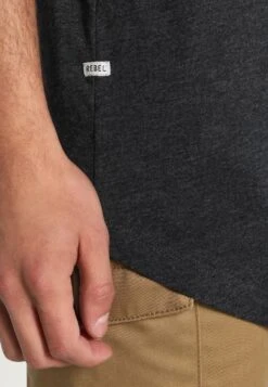 Redefined Rebel Jax Tee - T-Shirt Basic - Black 10 Redefined Rebel Jax Tee - T-Shirt Basic - Black -Redefined Rebel 03837105e3454bc7b0e087ad36b2e31b