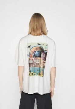 Redefined Rebel Rrraymond Tee Plus - T-Shirt Print - Pristine 10 Redefined Rebel Rrraymond Tee Plus - T-Shirt Print - Pristine -Redefined Rebel 068a4705cbca477aa65bb4fcaff8343f