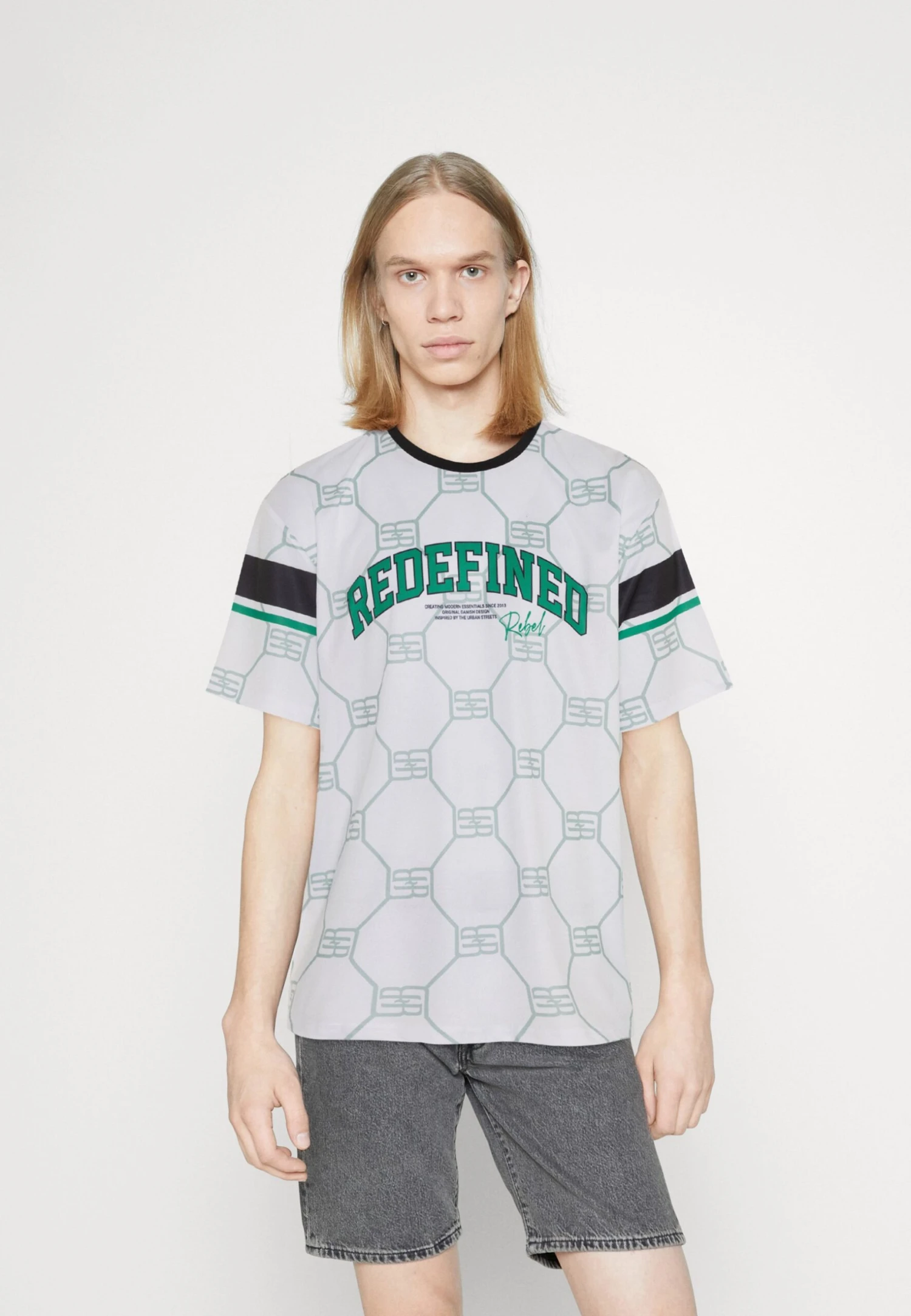 Redefined Rebel Sack Tee - T-Shirt Print - White Crazy 3 Redefined Rebel Sack Tee - T-Shirt Print - White Crazy