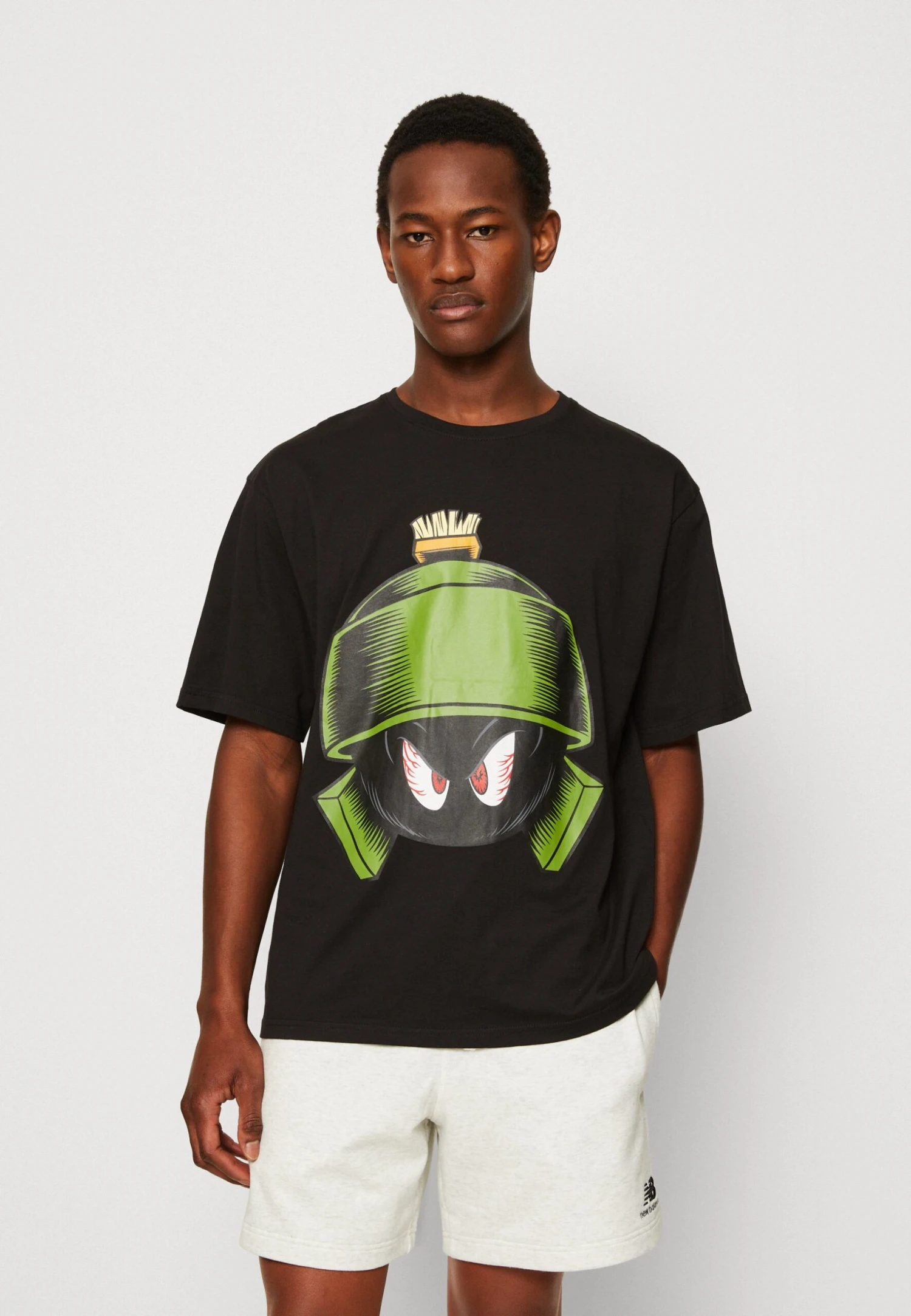 Redefined Rebel Sebastian Tee Unisex - T-Shirt Print - Black 3 Redefined Rebel Sebastian Tee Unisex - T-Shirt Print - Black