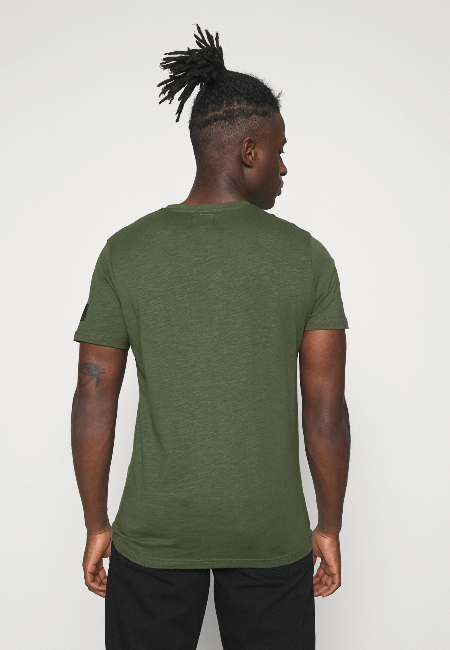Redefined Rebel Rrguti Tee - T-Shirt Print - Thyme 5 Redefined Rebel Rrguti Tee - T-Shirt Print - Thyme - Afbeelding 3
