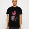 Redefined Rebel Legacy Tee - T-Shirt Print - Black -Redefined Rebel 1fcc07e1154c4079aee3016e0719362b