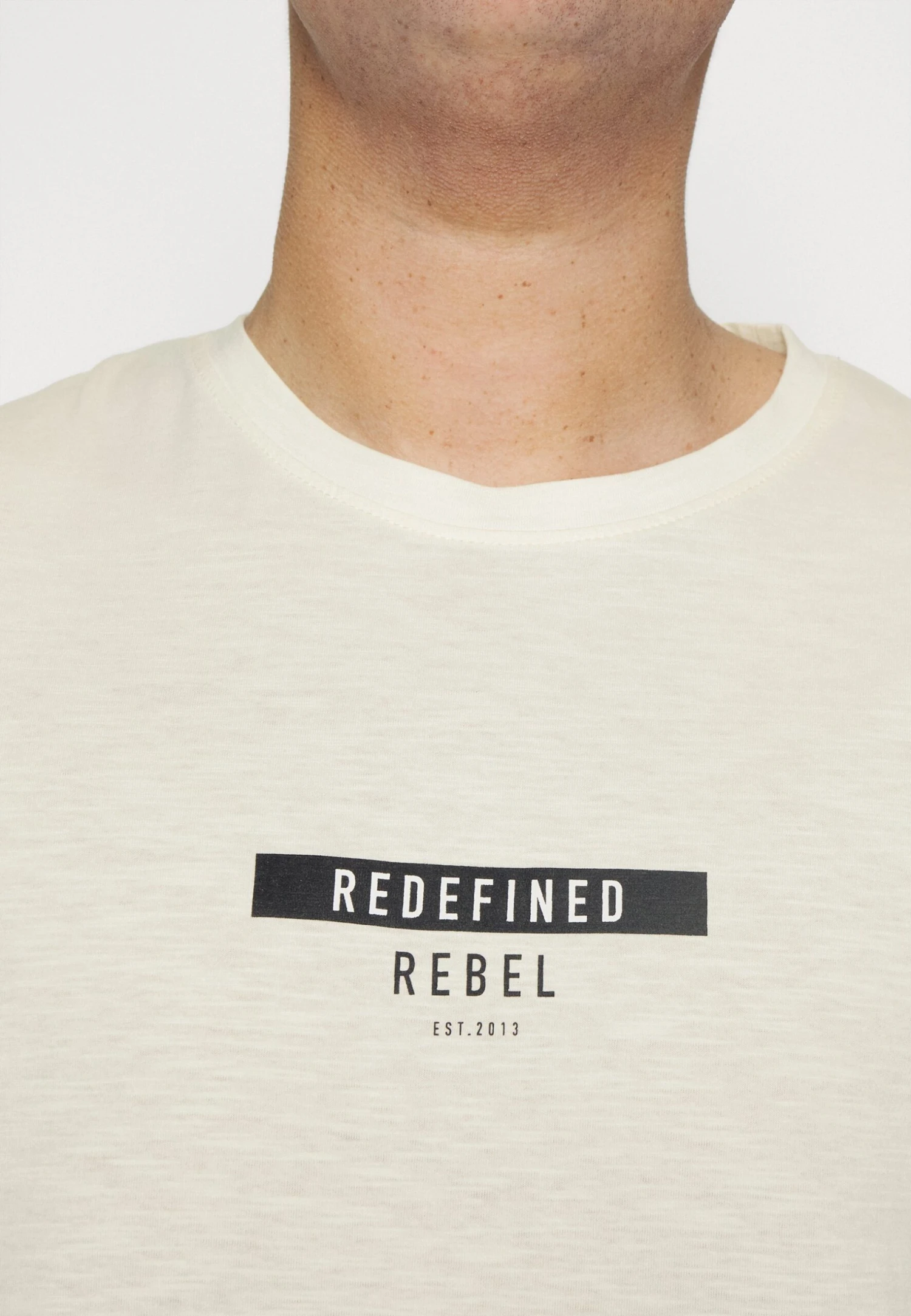 Redefined Rebel Guti Tee - T-Shirt Print - Pristine 7 Redefined Rebel Guti Tee - T-Shirt Print - Pristine - Afbeelding 5