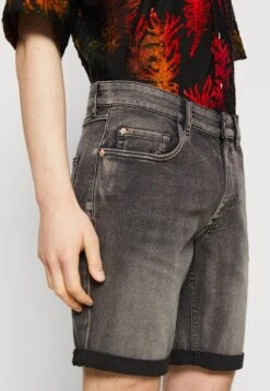 Redefined Rebel Stockholm- Jeansshort - Mejor Black -Redefined Rebel 2137d21b0f3546fe8950421defca747c