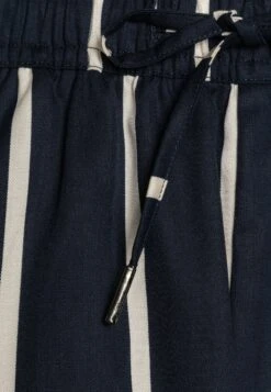 Redefined Rebel Rrbruno Shorts - Shorts - Navy Blazer -Redefined Rebel 3ecb3e086fc1477da1c02a1fad666a08