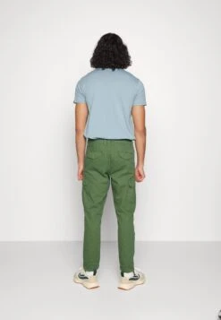 Redefined Rebel Cargobroek - Greener Pastures -Redefined Rebel 4733f82ceafa41e1be2c337e22c4715c