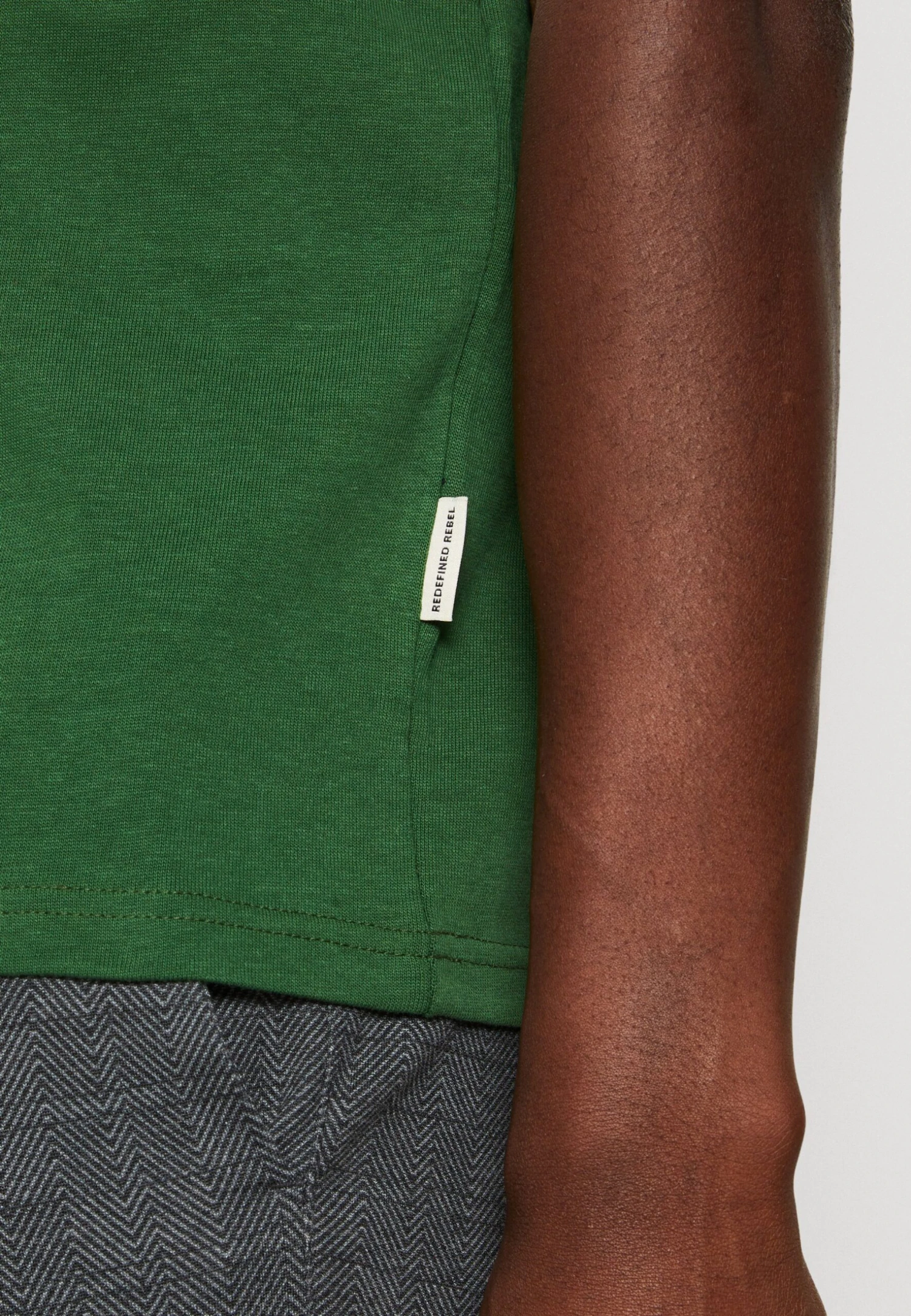 Redefined Rebel Frank Tee - T-Shirt Print - Greener Pastures 8 Redefined Rebel Frank Tee - T-Shirt Print - Greener Pastures - Afbeelding 6