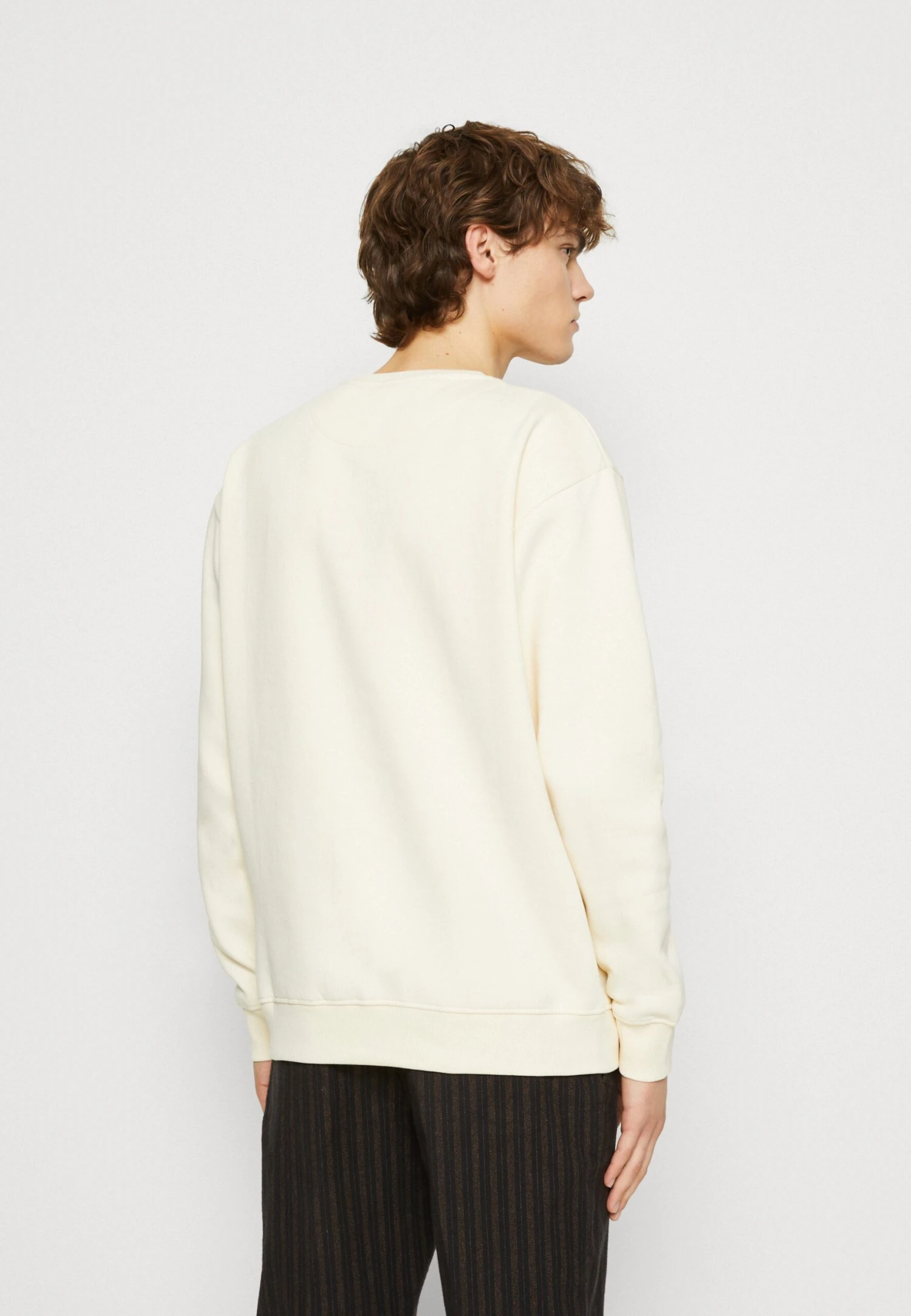 Redefined Rebel Max Unisex - Sweater - Pristine 4 Redefined Rebel Max Unisex - Sweater - Pristine - Afbeelding 3