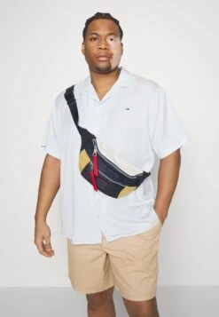 Redefined Rebel Marcus Unisex - Shorts - Travertine -Redefined Rebel 5ecbdf1e9fe24f86a24510912a48c6a1