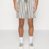 Redefined Rebel Rrhoward- Shorts - Pristine -Redefined Rebel 644ea811e4744e93bd0fdaedfcb3c1b2