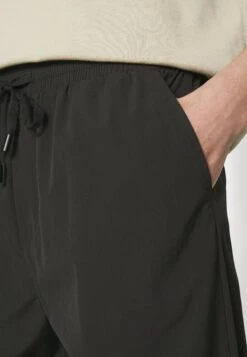 Redefined Rebel Charlie Pants - Trainingsbroek - Black -Redefined Rebel 66b3a22e8e5147908909c89bbdc79eb4