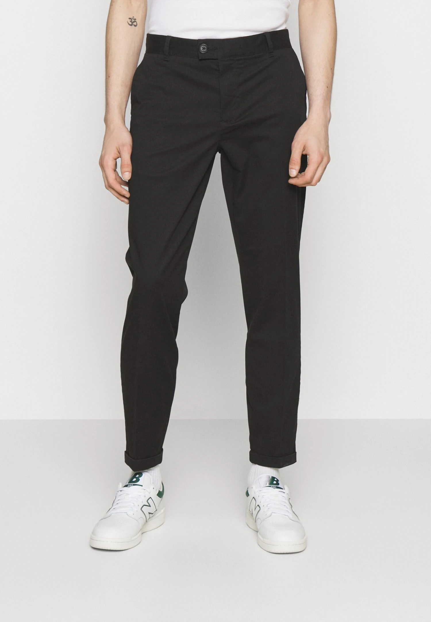 Redefined Rebel Ercan Smart Pants - Chino - Black 3 Redefined Rebel Ercan Smart Pants - Chino - Black