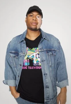 Redefined Rebel Corey Tee Unisex - T-Shirt Print - Black 11 Redefined Rebel Corey Tee Unisex - T-Shirt Print - Black -Redefined Rebel 7586495097454eb3979e2a85cdff90e2