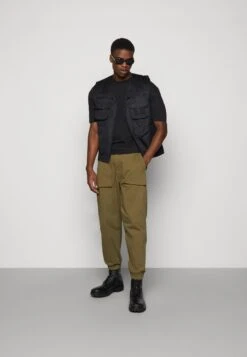 Redefined Rebel Nova- Broek - Dark Olive 9 Redefined Rebel Nova- Broek - Dark Olive -Redefined Rebel 75edbd4f347e44aeb374e8f4b1a5fac4