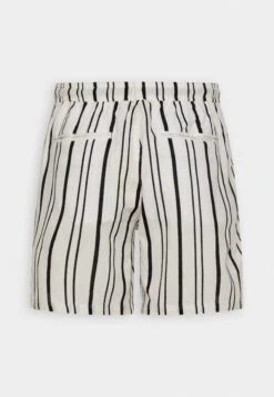 Redefined Rebel Rrhoward- Shorts - Pristine -Redefined Rebel 823a60cb25f144c3913f2700f7f2d65c