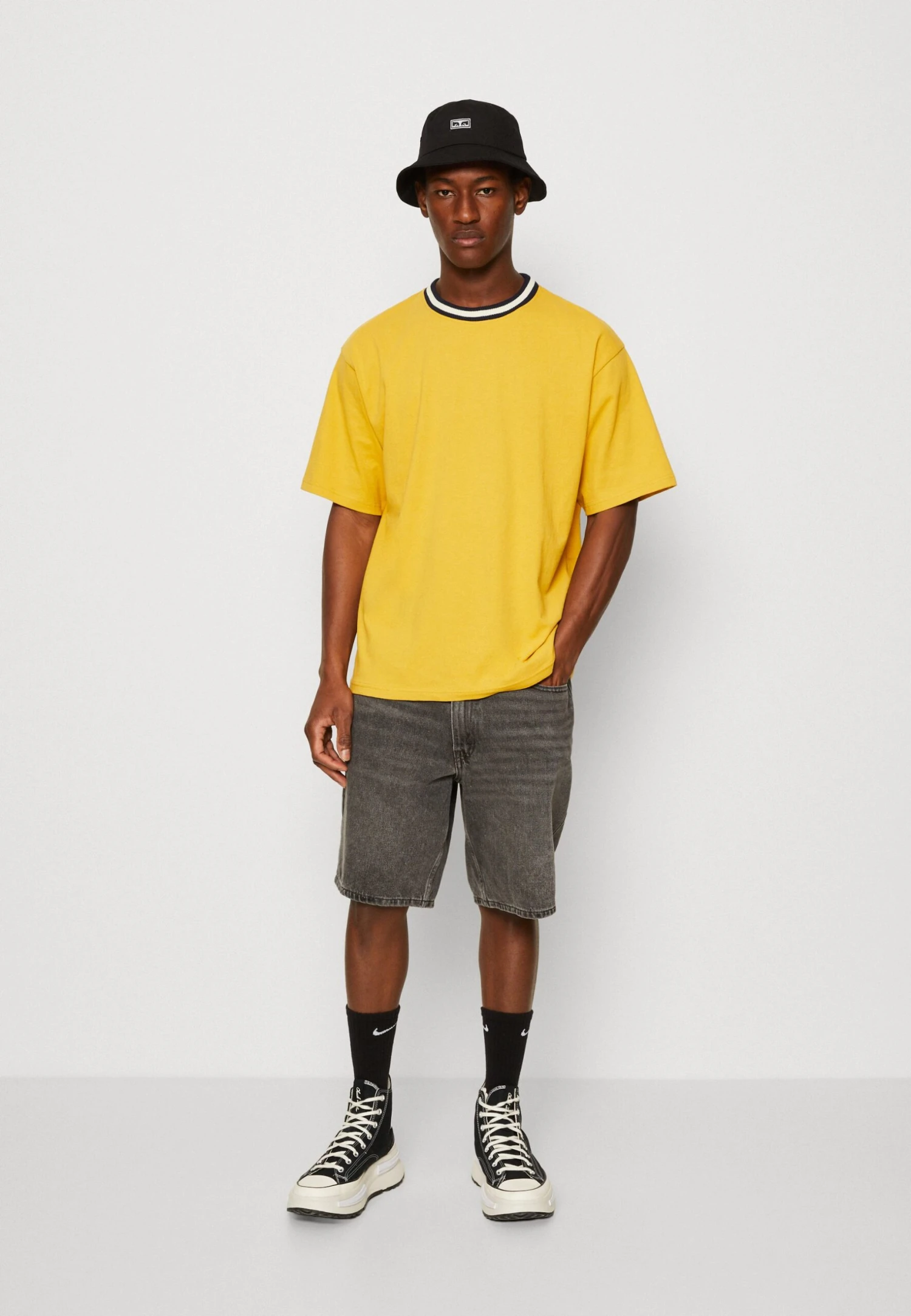 Redefined Rebel 221029 - T-Shirt Basic - Sauterne 4 Redefined Rebel 221029 - T-Shirt Basic - Sauterne - Afbeelding 2