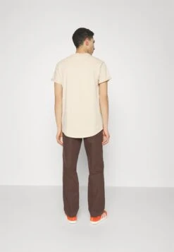 Redefined Rebel Jason Pants - Broek - Chocolate Brown 9 Redefined Rebel Jason Pants - Broek - Chocolate Brown -Redefined Rebel 8615795697ed4663bbdb354dbcb9ba74