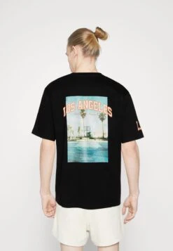 Redefined Rebel Rrsago Tee - T-Shirt Print - Black -Redefined Rebel 8666ab95ed5c4b379e1342da4a6571d8