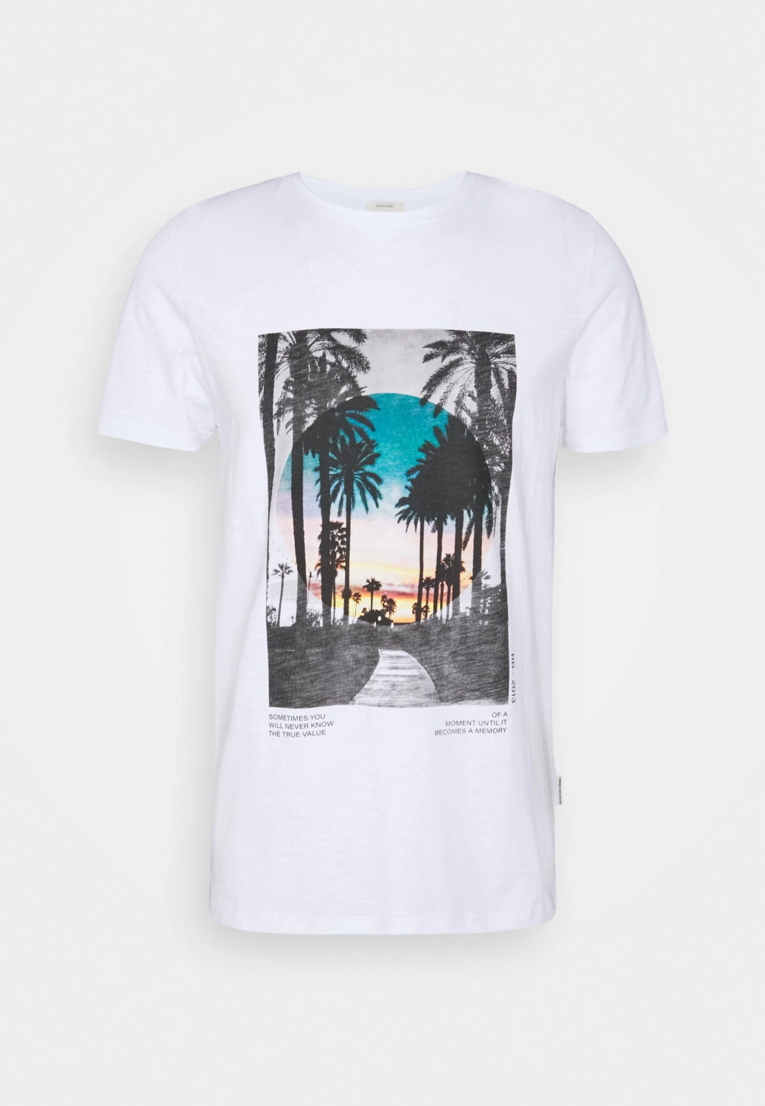 Redefined Rebel Amari Tee - T-Shirt Print - White 3 Redefined Rebel Amari Tee - T-Shirt Print - White