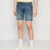 Redefined Rebel Stockholm- Jeansshort - Worn Vintage -Redefined Rebel 8ba803fff4c24b278349d3e9343635ac