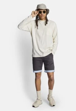 Redefined Rebel -Redefined Rebel 96210e02399c49f3af0319ba770b544f