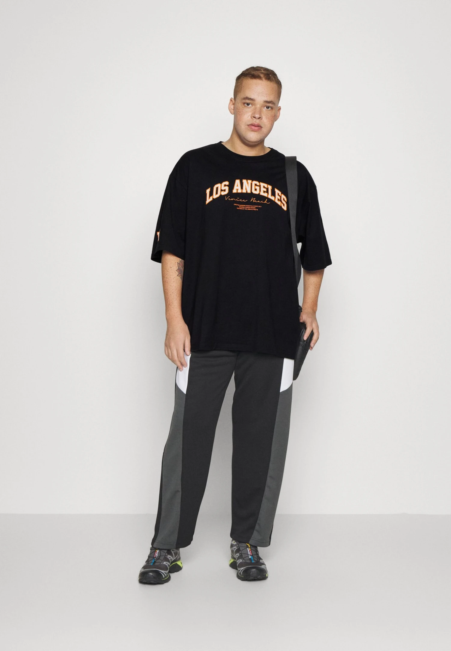 Redefined Rebel Sago Tee - T-Shirt Print - Black 4 Redefined Rebel Sago Tee - T-Shirt Print - Black - Afbeelding 2