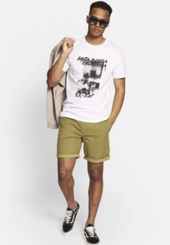 Redefined Rebel -Redefined Rebel 9e902a2ff0c8430799c71245fb901b24