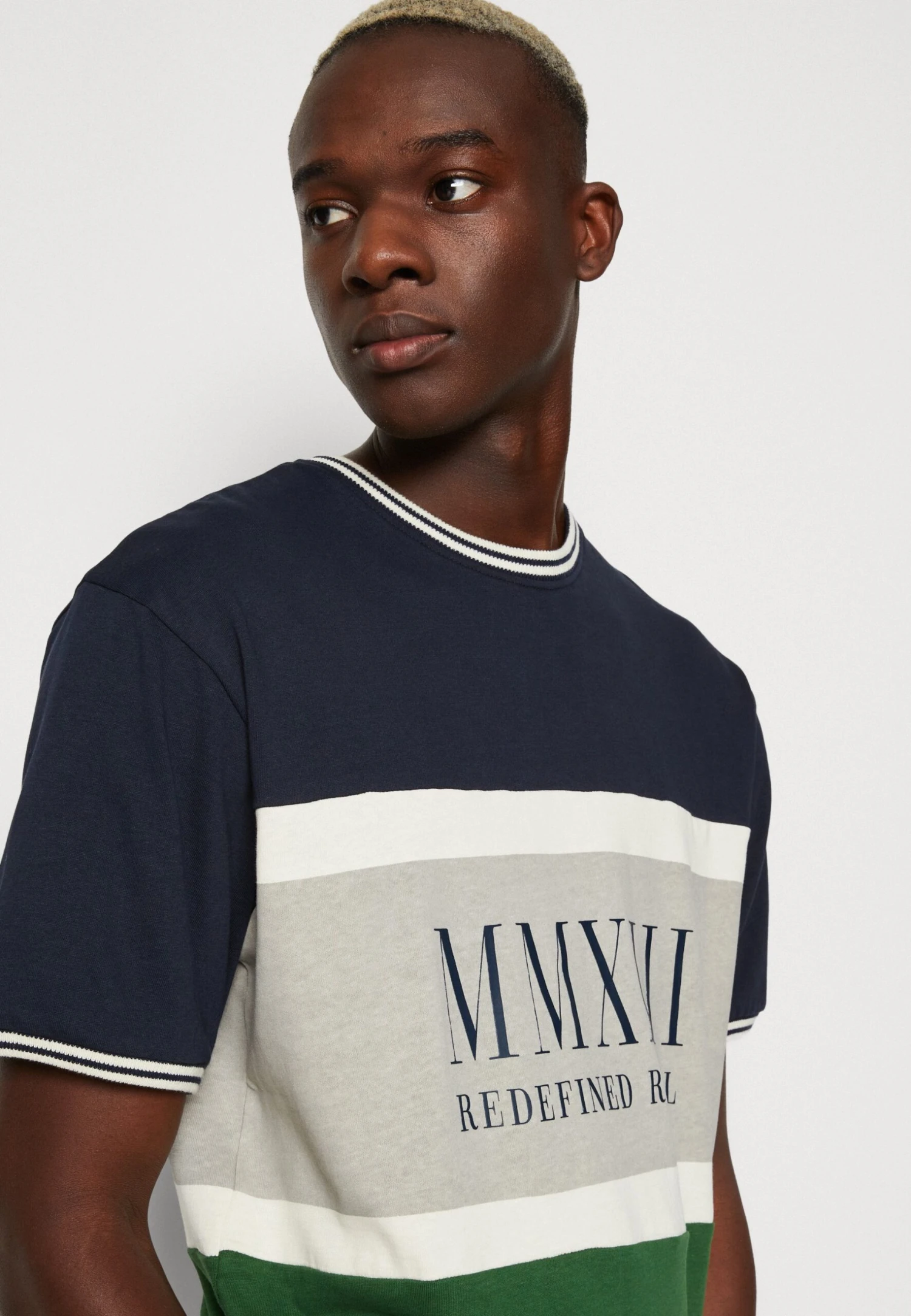 Redefined Rebel Frank Tee - T-Shirt Print - Greener Pastures 6 Redefined Rebel Frank Tee - T-Shirt Print - Greener Pastures - Afbeelding 4