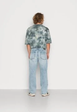 Redefined Rebel Tokyo - Relaxed Fit Jeans - Bleach -Redefined Rebel a9a973a07e5f4b3b8e99c2834c9099ec