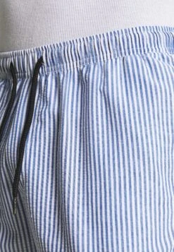 Redefined Rebel Ian - Shorts - Navy 11 Redefined Rebel Ian - Shorts - Navy -Redefined Rebel abe8d143b6134e5a869705841156a126