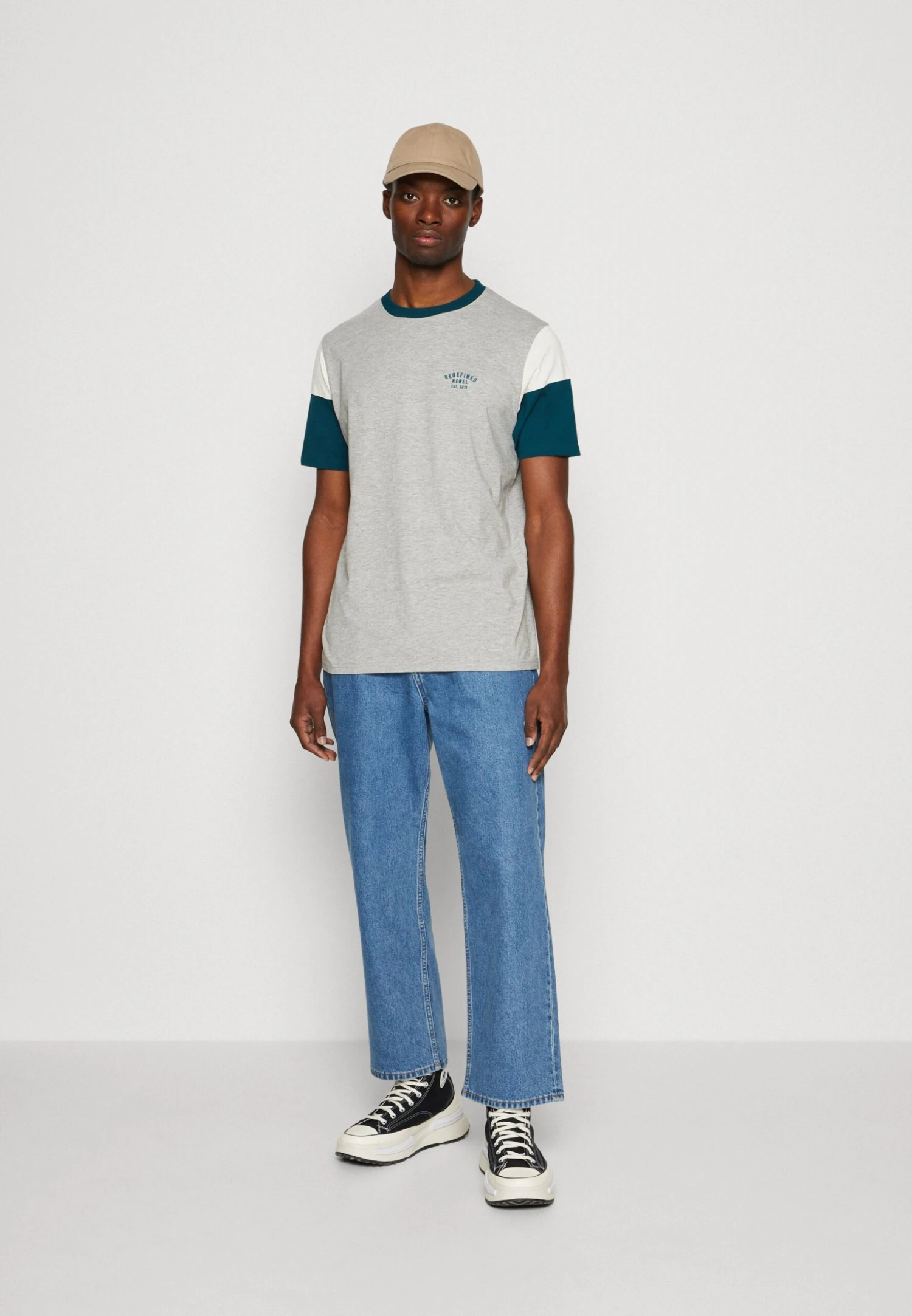 Redefined Rebel Garry Tee - T-Shirt Print - Light Grey Melange 4 Redefined Rebel Garry Tee - T-Shirt Print - Light Grey Melange - Afbeelding 2