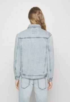 Redefined Rebel Baker Jacket - Spijkerjas - Bleach 9 Redefined Rebel Baker Jacket - Spijkerjas - Bleach -Redefined Rebel b636ae859b284db892cc40b2b735fa6c