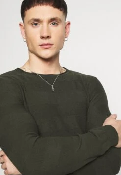 Redefined Rebel Savion- Trui - Rosin 11 Redefined Rebel Savion- Trui - Rosin -Redefined Rebel b88d7e2de8184e5f872b6e22699a2869