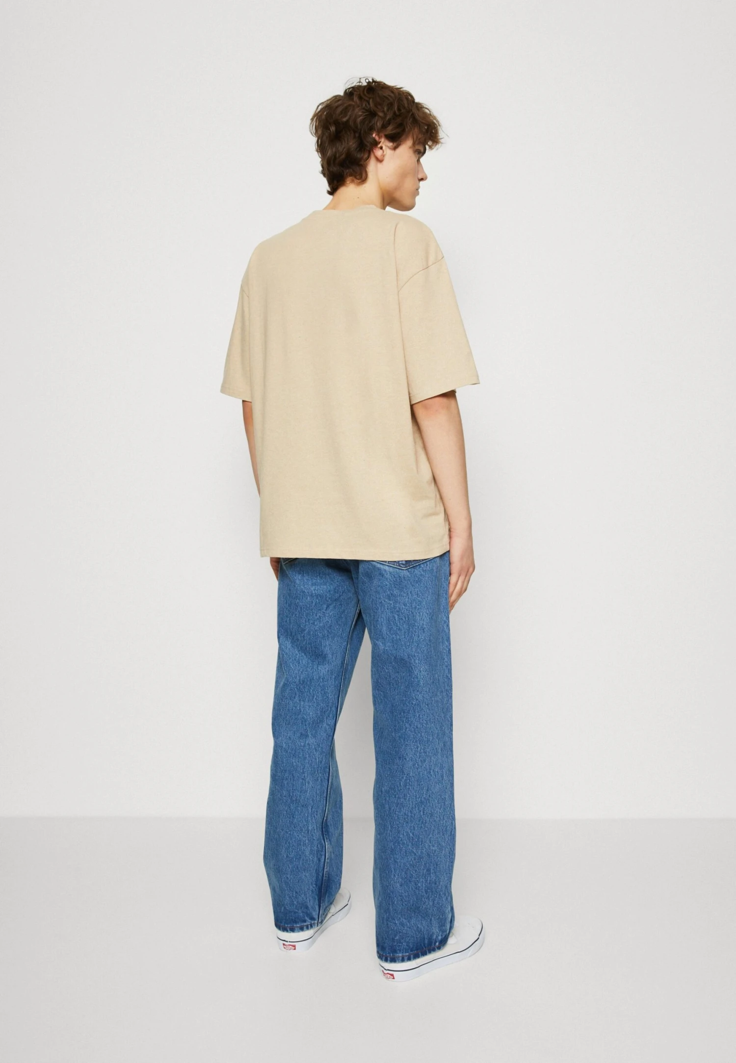 Redefined Rebel Alex Tee - T-Shirt Print - Sandshell 5 Redefined Rebel Alex Tee - T-Shirt Print - Sandshell - Afbeelding 3