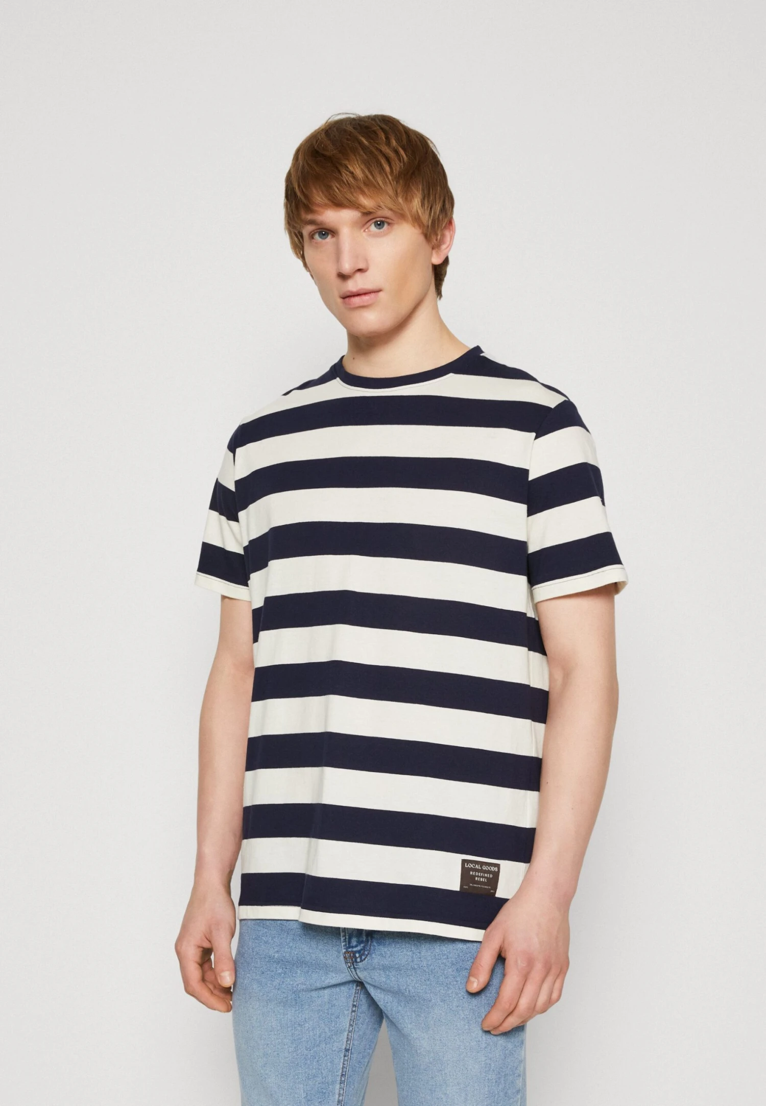 Redefined Rebel Julio Tee - T-Shirt Print - Navy 3 Redefined Rebel Julio Tee - T-Shirt Print - Navy