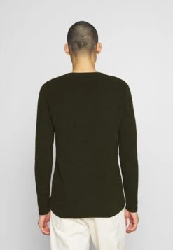 Redefined Rebel Rrbrady- Trui - Rosin -Redefined Rebel d12f44acfb5d4f0c8469c37a17ec0e4f