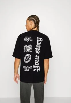 Redefined Rebel T-Shirt Print - Black 9 Redefined Rebel T-Shirt Print - Black -Redefined Rebel d4a57d60af1043cbaa9f3ab29113ab68