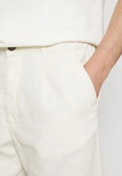 Redefined Rebel Rremir Pants - Chino - Pristine 11 Redefined Rebel Rremir Pants - Chino - Pristine -Redefined Rebel d54f73ea43b4402a9e925561ba6628a4