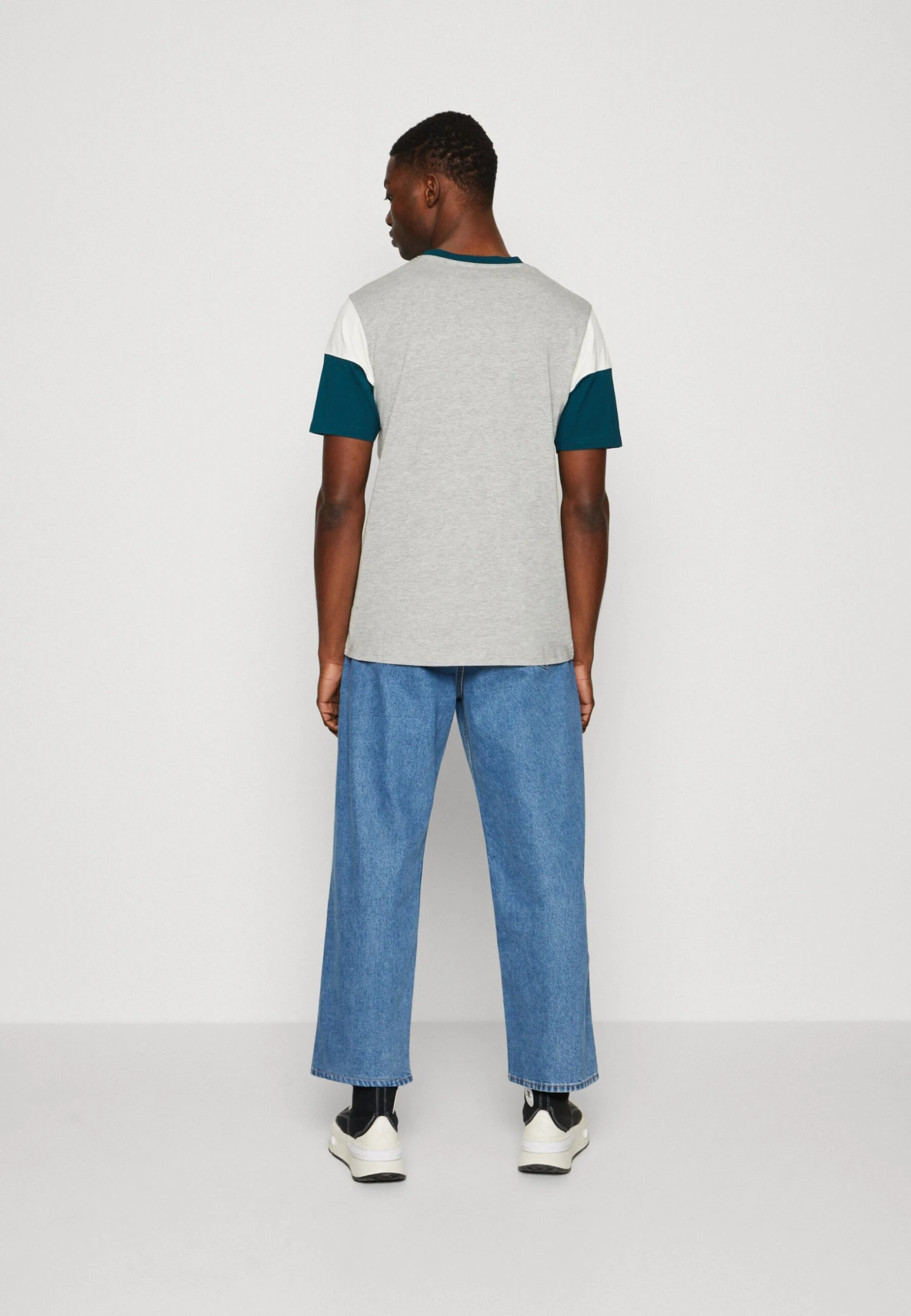 Redefined Rebel Garry Tee - T-Shirt Print - Light Grey Melange 5 Redefined Rebel Garry Tee - T-Shirt Print - Light Grey Melange - Afbeelding 3