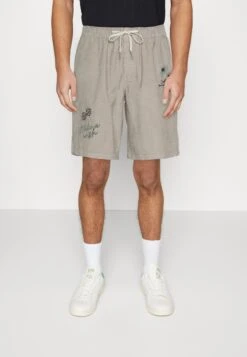 Redefined Rebel Dylan - Shorts - String