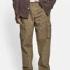 Redefined Rebel Gibson Pants - Cargobroek - Dark Olive 2 Redefined Rebel Gibson Pants - Cargobroek - Dark Olive -Redefined Rebel e63785f4b56d4c6789e188ba8bceda8d