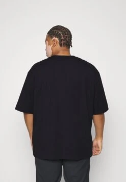 Redefined Rebel Keaton Tee- T-Shirt Print - Black 10 Redefined Rebel Keaton Tee- T-Shirt Print - Black -Redefined Rebel e6e413949aee4608873441114f706ba8