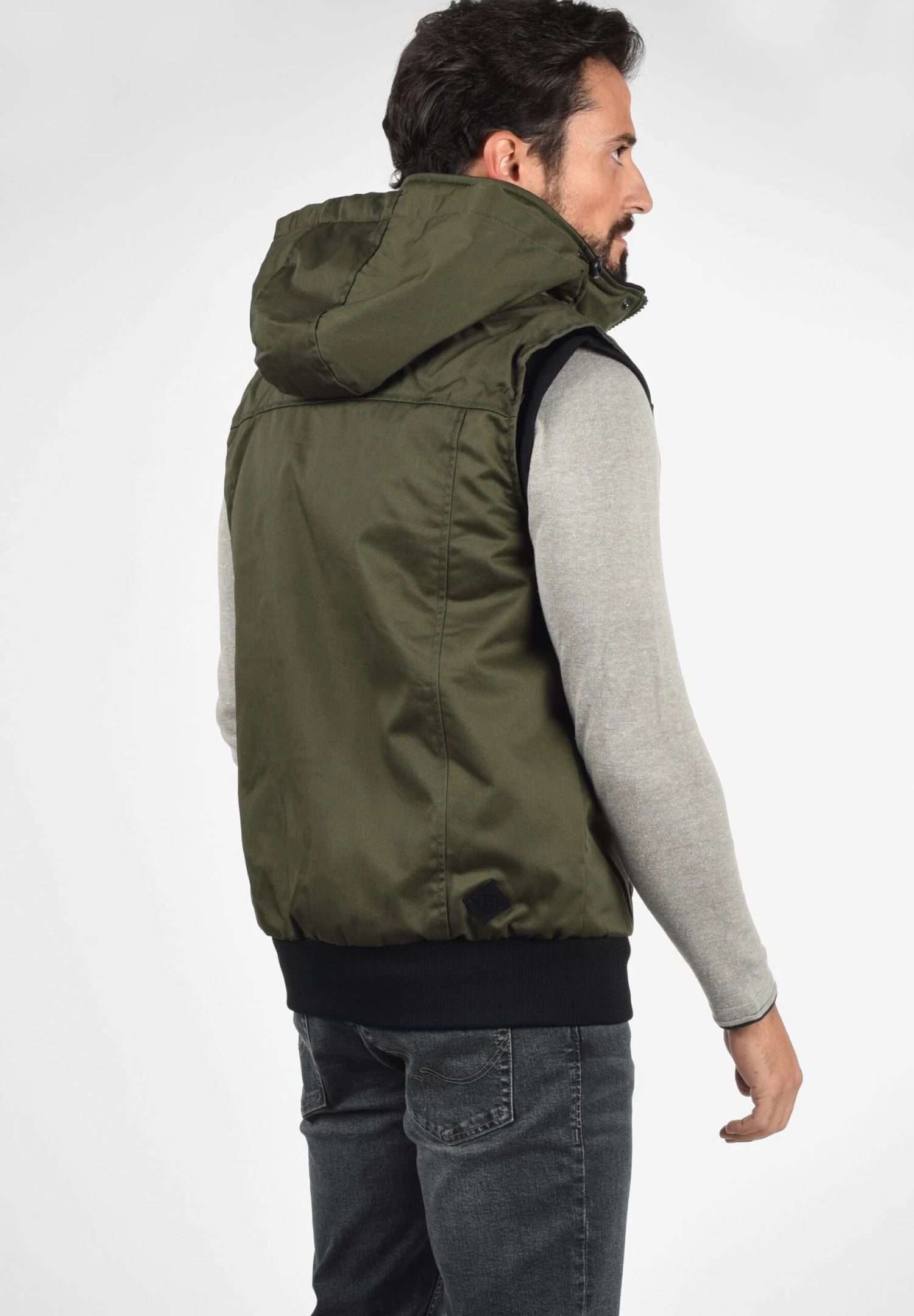 Redefined Rebel Mario - Bodywarmer - Dark Olive 4 Redefined Rebel Mario - Bodywarmer - Dark Olive - Afbeelding 2