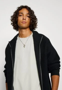 Redefined Rebel Gunnar - Vest - Black -Redefined Rebel f289fdd43d70416090602715daf806a8