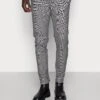 Redefined Rebel Rrking- Chino - Grey Check 1 Redefined Rebel Rrking- Chino - Grey Check -Redefined Rebel f7f4f85d96ba48399a491e0019ed19df