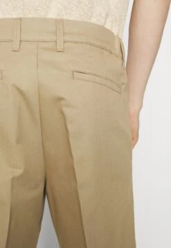 Redefined Rebel Rrkevin Pants - Chino - Kelp -Redefined Rebel fb8e697d1b9f40dc81e605994e5912ed