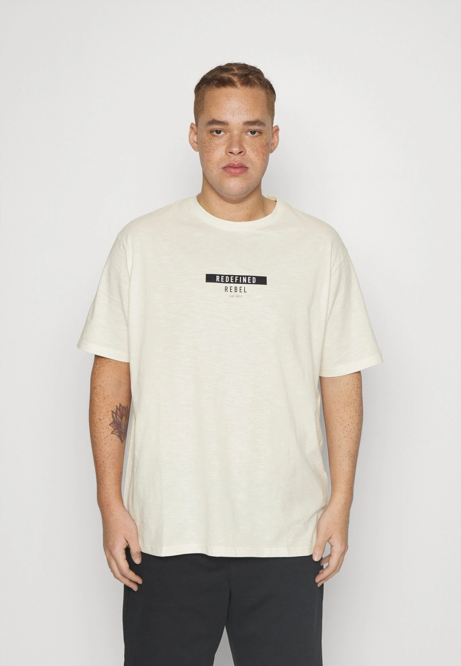 Redefined Rebel Guti Tee - T-Shirt Print - Pristine 3 Redefined Rebel Guti Tee - T-Shirt Print - Pristine