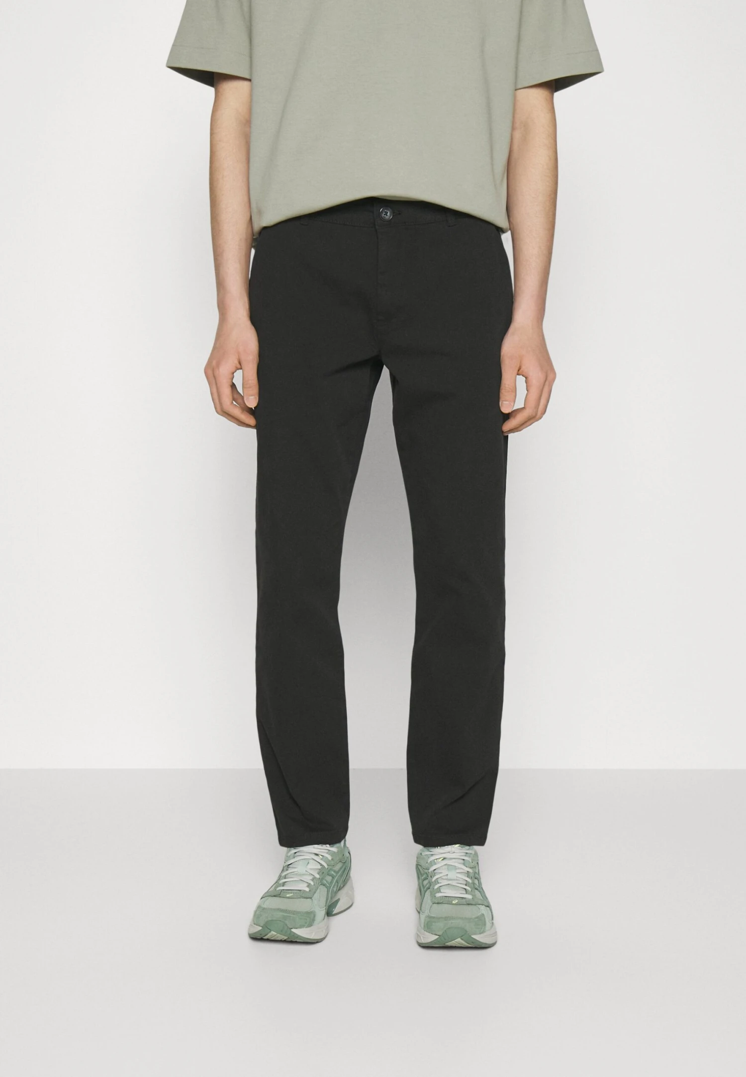 Redefined Rebel Rraugust Pants - Chino - Black 3 Redefined Rebel Rraugust Pants - Chino - Black